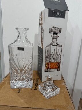 Dublin Crystal Whiskey Decanter - Clear Cut Glass broken!!!!